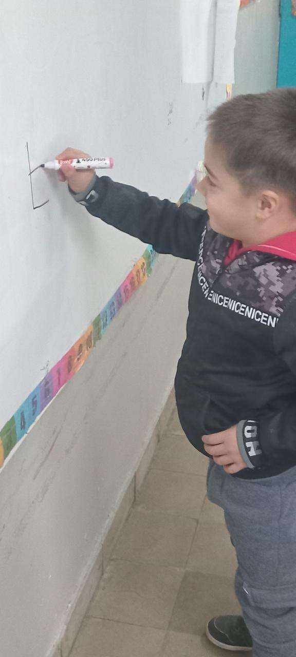 00- 54410c47-e21a-4df3-86f2-3a972ea762d1